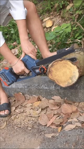 Máy cưa xích Workfix WF-CS0802PRO, 8inch, Không chổi than, Tra nhớt tự động — LƯỠI 8INCH – CƯA GỖ 30-40CM